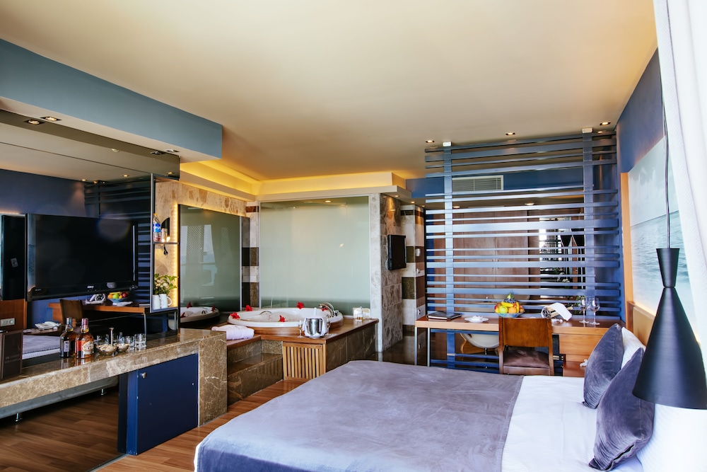 Tui Blue Sherwood Belek - All Inclusive — Hotel rooms in Belek
