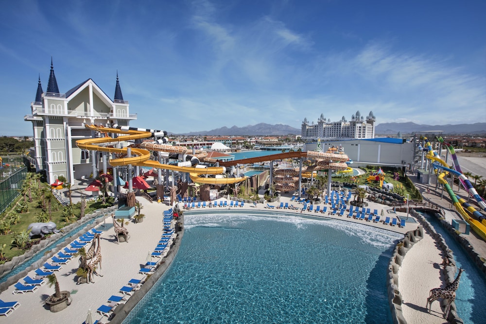 Granada Luxury Belek — Pool in Belek
