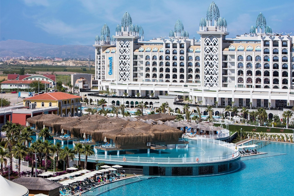 Granada Luxury Belek — Pool in Belek