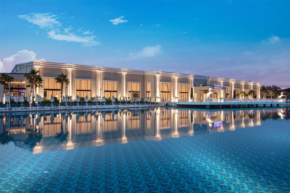 Granada Luxury Belek — Pool in Belek