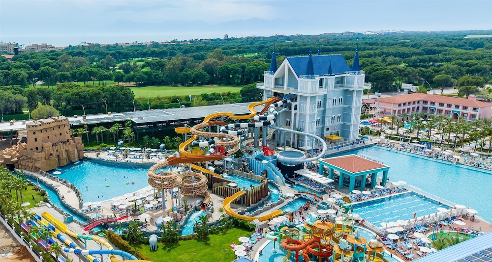 Granada Luxury Belek — Pool in Belek