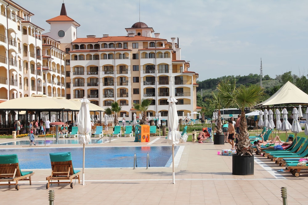 Sunrise All Suites Resort - All Inclusive — Swimming pool in Obzor, Burgas Region
