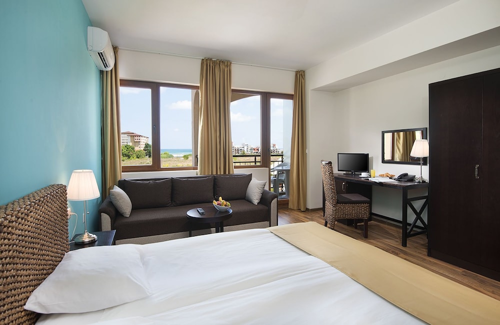 Sunrise All Suites Resort - All Inclusive — Hotel rooms in Obzor, Burgas Region