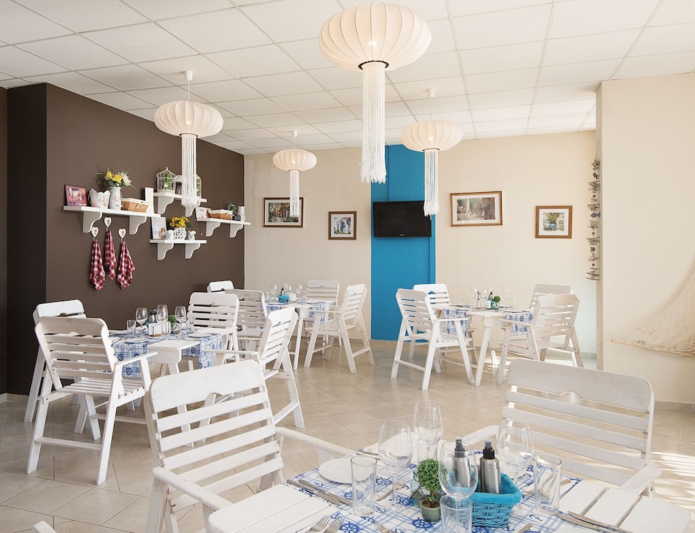 Sunrise All Suites Resort - All Inclusive — Restaurant & bars in Obzor, Burgas Region