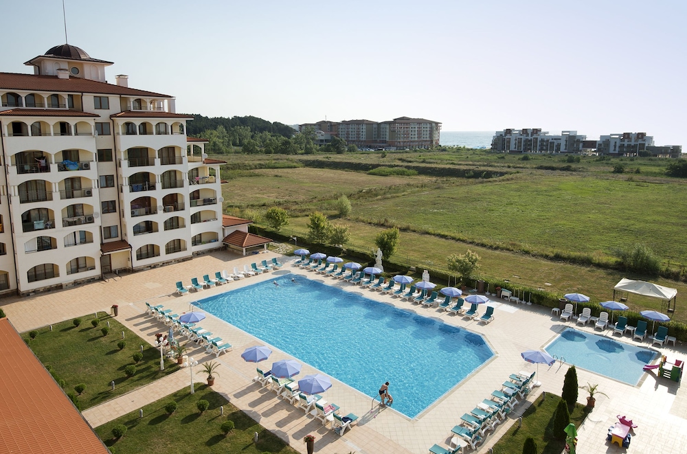 Sunrise All Suites Resort - All Inclusive — Swimming pool in Obzor, Burgas Region