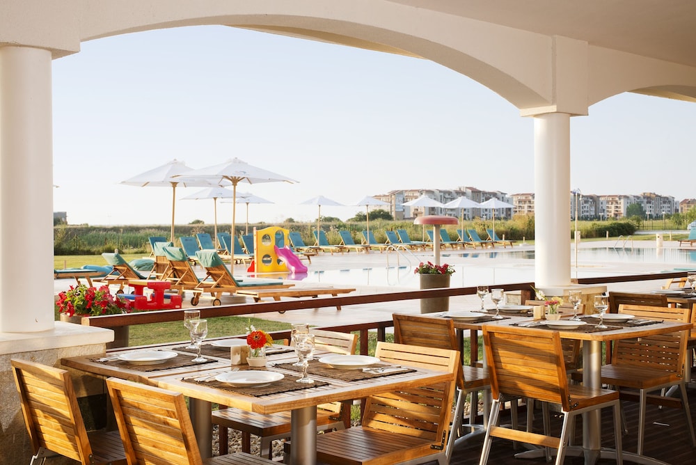 Sunrise All Suites Resort - All Inclusive — Restaurant & bars in Obzor, Burgas Region