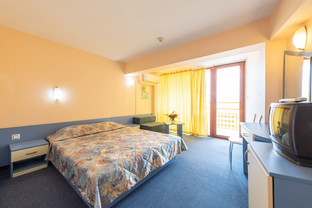 Nessebar Beach — Hotel rooms in Sunny Beach, Burgas Region