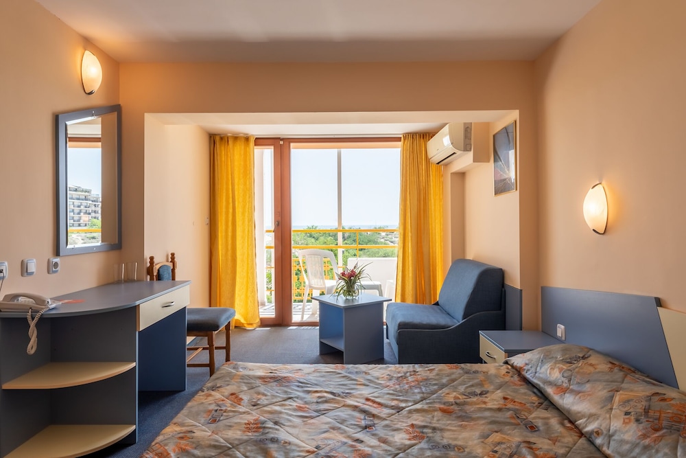 Nessebar Beach — Hotel rooms in Sunny Beach, Burgas Region