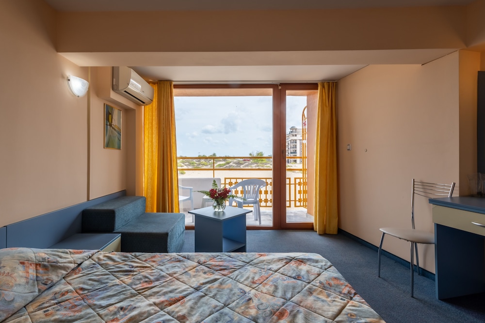 Nessebar Beach — Hotel rooms in Sunny Beach, Burgas Region
