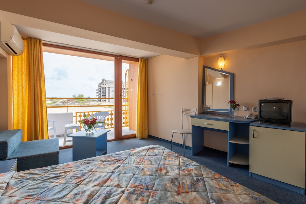 Nessebar Beach — Hotel rooms in Sunny Beach, Burgas Region