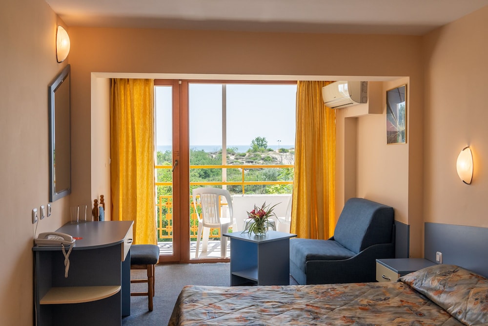 Nessebar Beach — Hotel rooms in Sunny Beach, Burgas Region