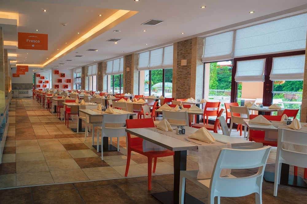 Park Hotel Odessos — Restaurant & bars in Golden Sands, Varna Region