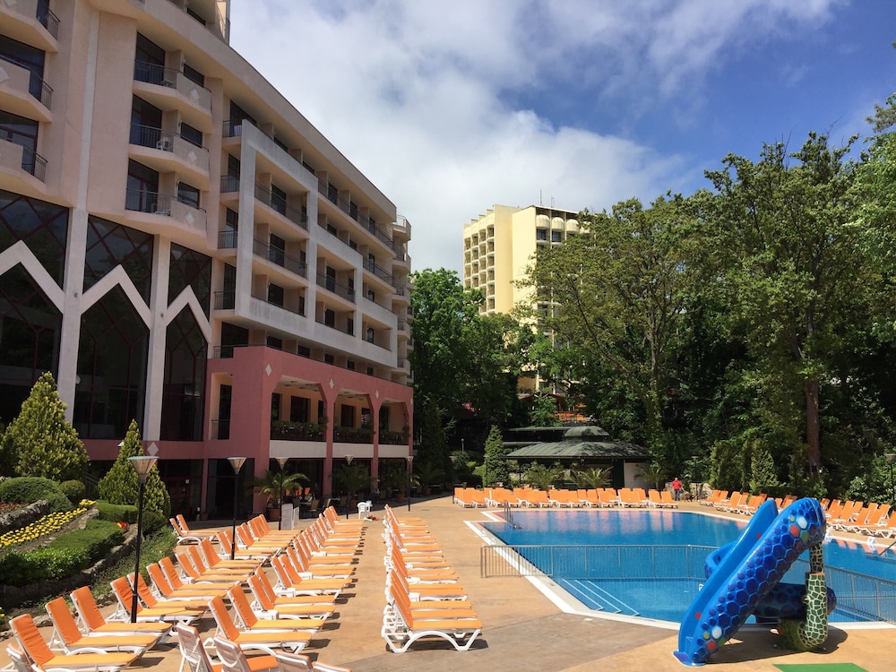 Park Hotel Odessos — Swimming pool in Golden Sands, Varna Region