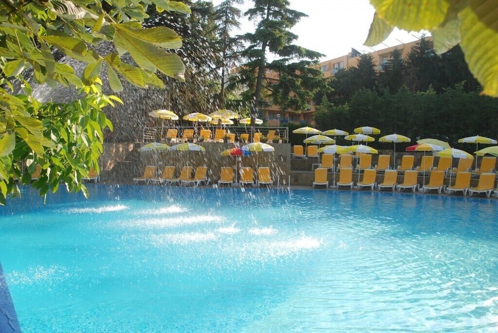 Hotel Excelsior — Swimming pool in Golden Sands, Varna Region