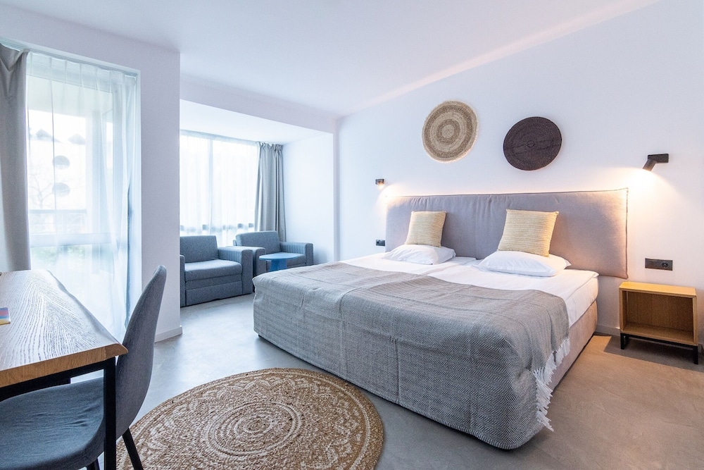 Hotel Excelsior — Hotel rooms in Golden Sands, Varna Region