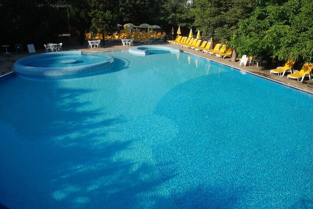 Hotel Excelsior — Swimming pool in Golden Sands, Varna Region