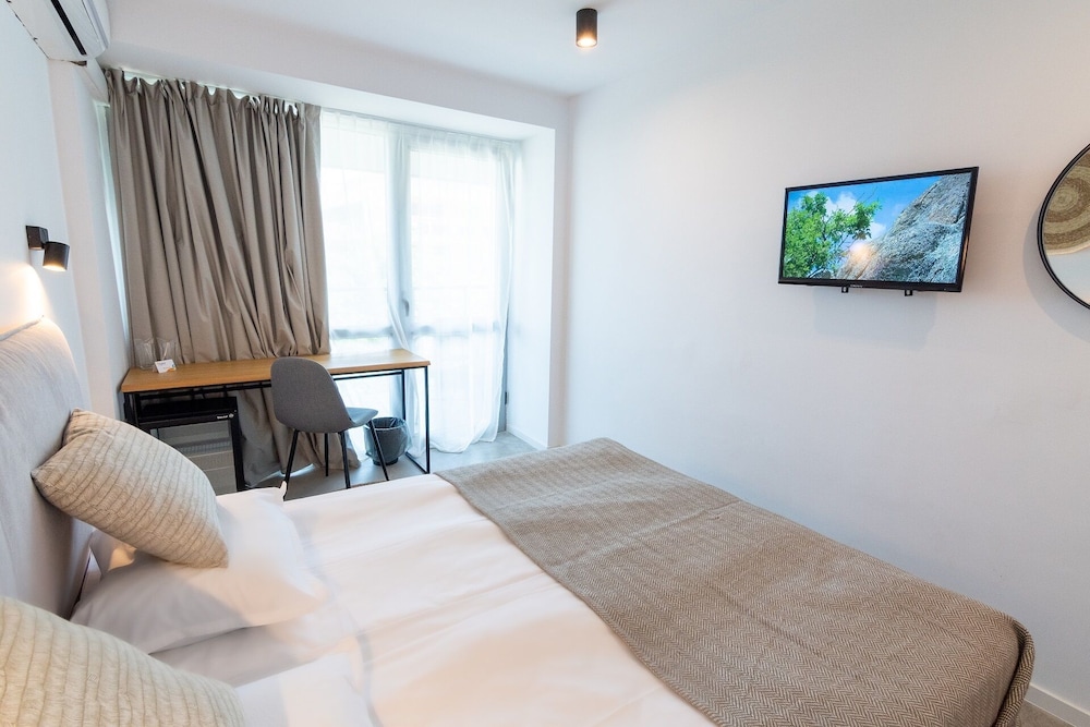 Hotel Excelsior — Hotel rooms in Golden Sands, Varna Region