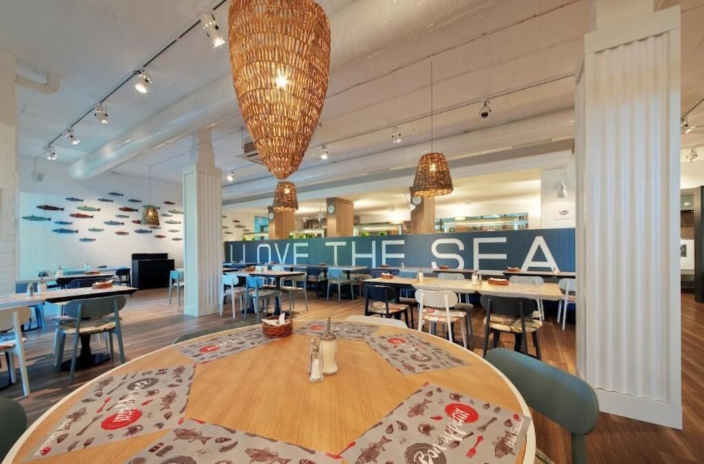 Hotel Excelsior — Restaurant & bars in Golden Sands, Varna Region
