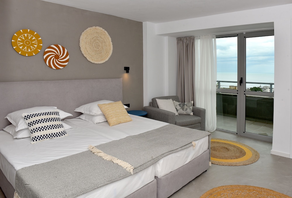 Hotel Excelsior — Hotel rooms in Golden Sands, Varna Region