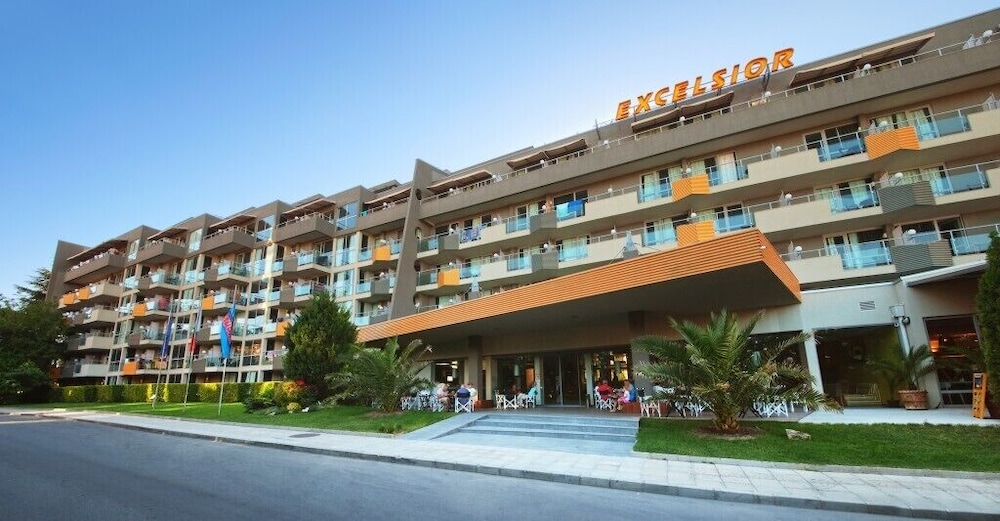 Hotel Excelsior — Hotel building in Golden Sands, Varna Region