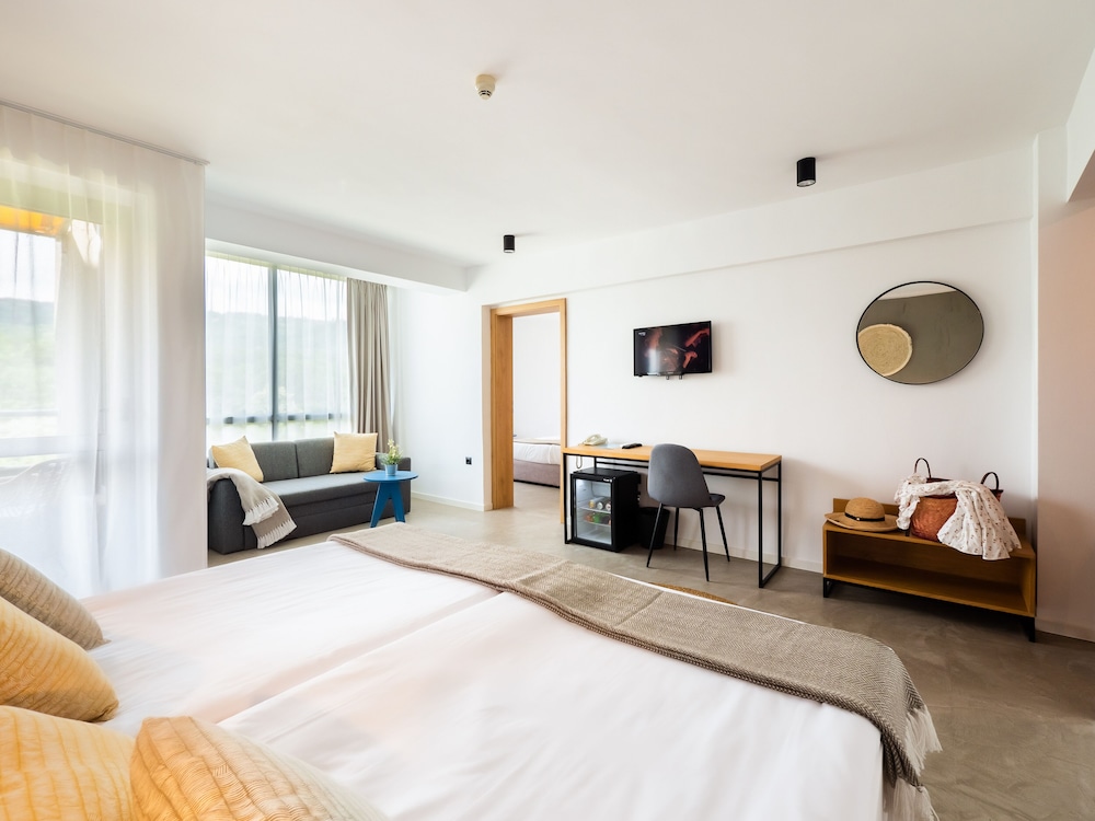 Hotel Excelsior — Hotel rooms in Golden Sands, Varna Region
