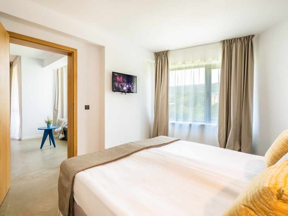 Hotel Excelsior — Hotel rooms in Golden Sands, Varna Region