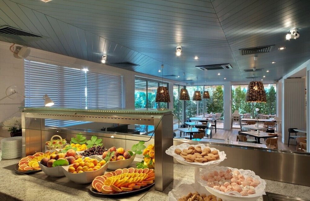 Hotel Excelsior — Restaurant & bars in Golden Sands, Varna Region
