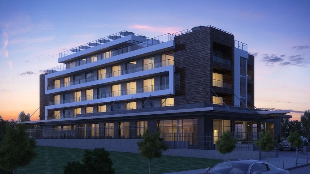 Hotel Cinema — Hotel building in Primorsko, Burgas Region