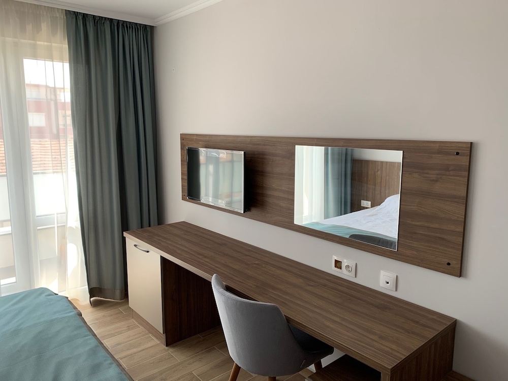 Hotel Cinema — Hotel rooms in Primorsko, Burgas Region