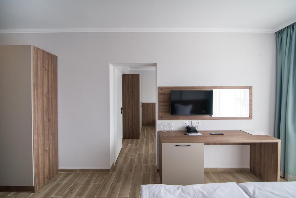 Hotel Cinema — Hotel rooms in Primorsko, Burgas Region