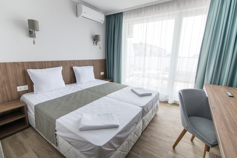 Hotel Cinema — Hotel rooms in Primorsko, Burgas Region