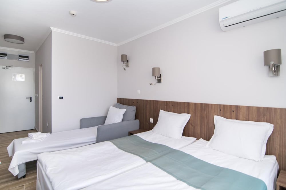 Hotel Cinema — Hotel rooms in Primorsko, Burgas Region