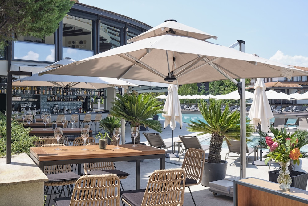 Viva Mare Beach Hotel — Restaurant & bars in Sozopol, Burgas Region