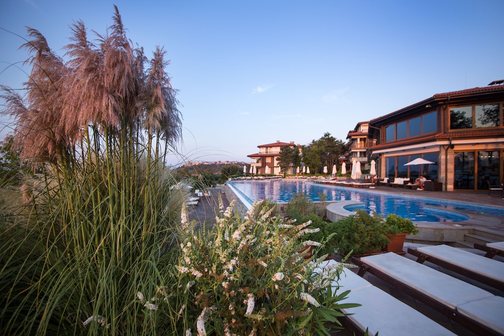 Viva Mare Beach Hotel — Swimming pool in Sozopol, Burgas Region