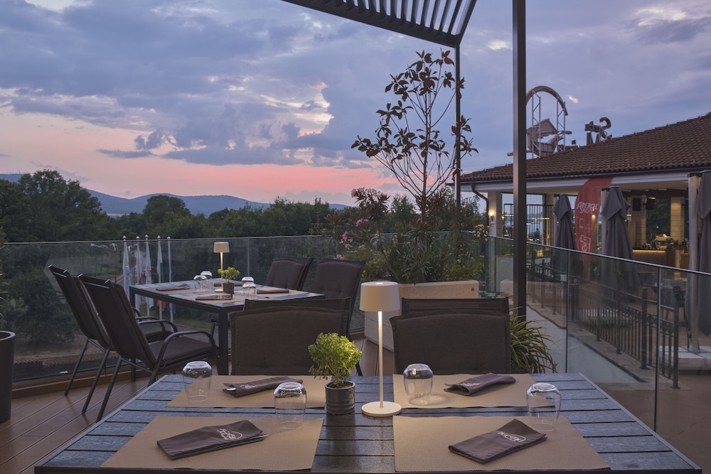 Viva Mare Beach Hotel — Restaurant & bars in Sozopol, Burgas Region