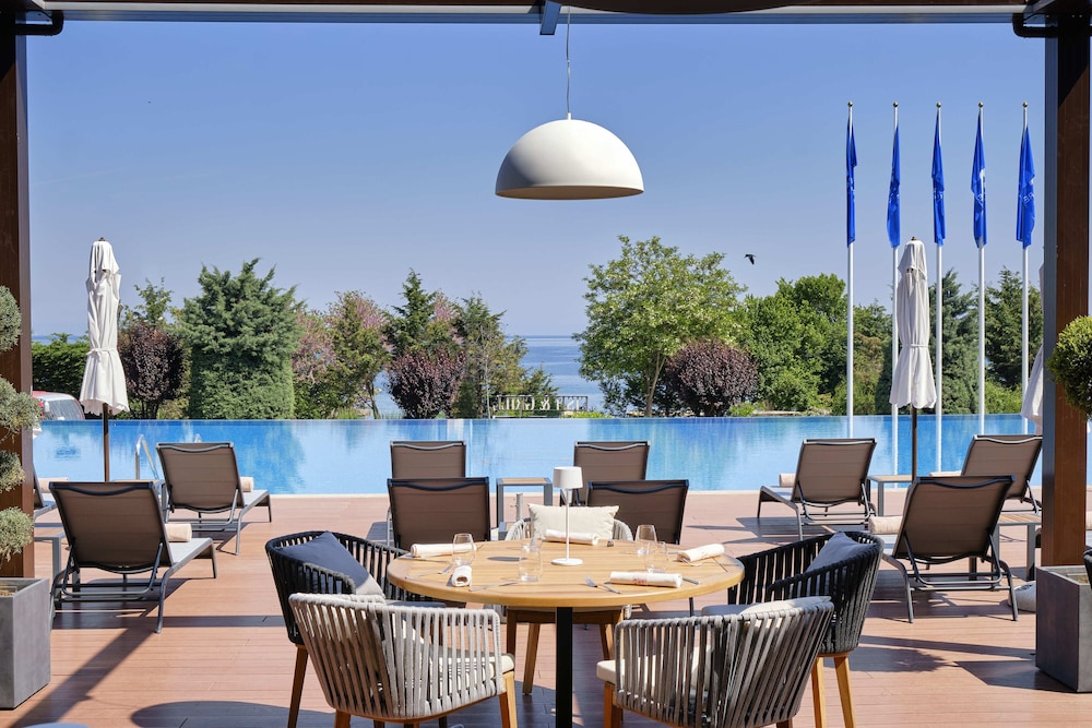 Viva Mare Beach Hotel — Restaurant & bars in Sozopol, Burgas Region