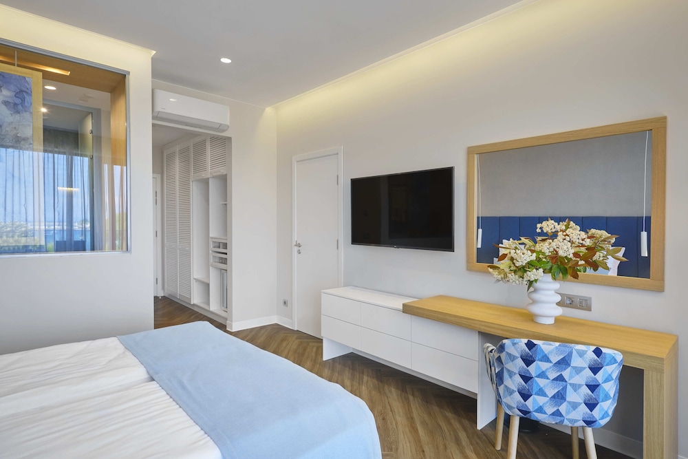 Viva Mare Beach Hotel — Hotel rooms in Sozopol, Burgas Region