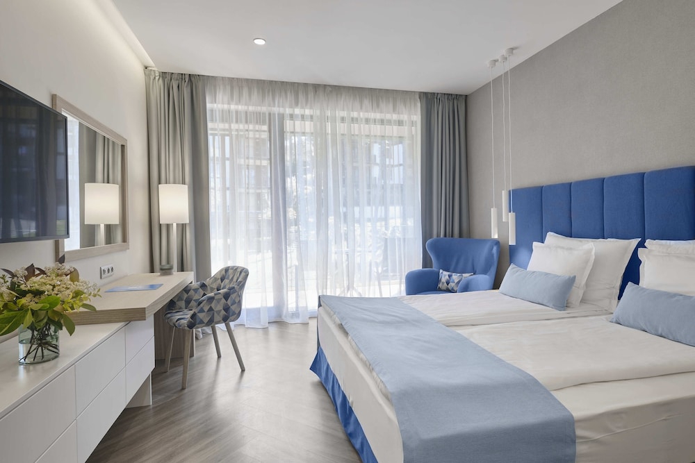Viva Mare Beach Hotel — Hotel rooms in Sozopol, Burgas Region