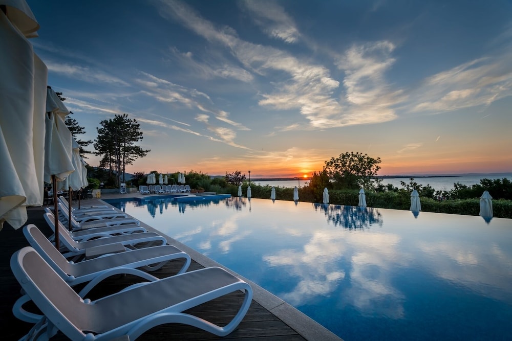 Viva Mare Beach Hotel — Swimming pool in Sozopol, Burgas Region