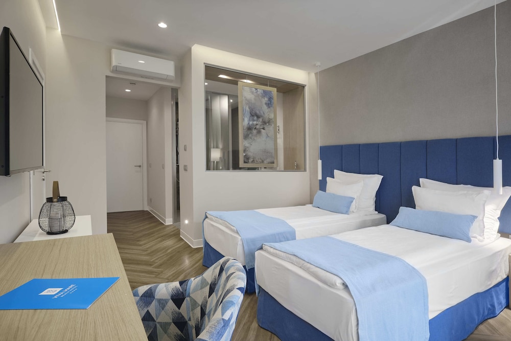 Viva Mare Beach Hotel — Hotel rooms in Sozopol, Burgas Region