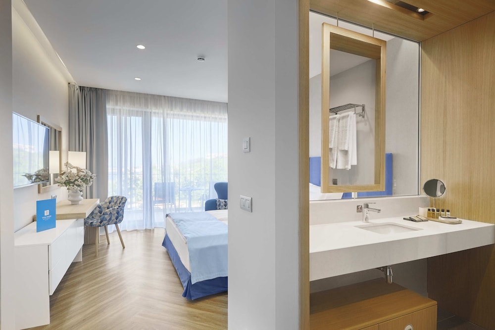 Viva Mare Beach Hotel — Hotel rooms in Sozopol, Burgas Region