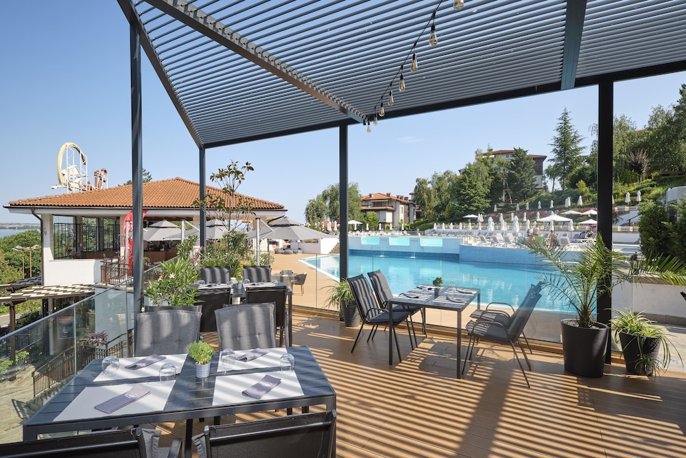 Viva Mare Beach Hotel — Restaurant & bars in Sozopol, Burgas Region