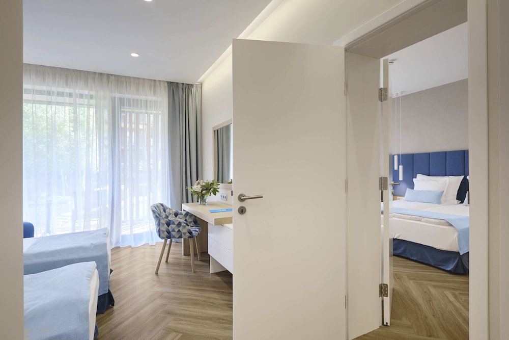 Viva Mare Beach Hotel — Hotel rooms in Sozopol, Burgas Region