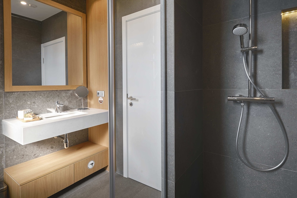 Viva Mare Beach Hotel — Hotel rooms in Sozopol, Burgas Region