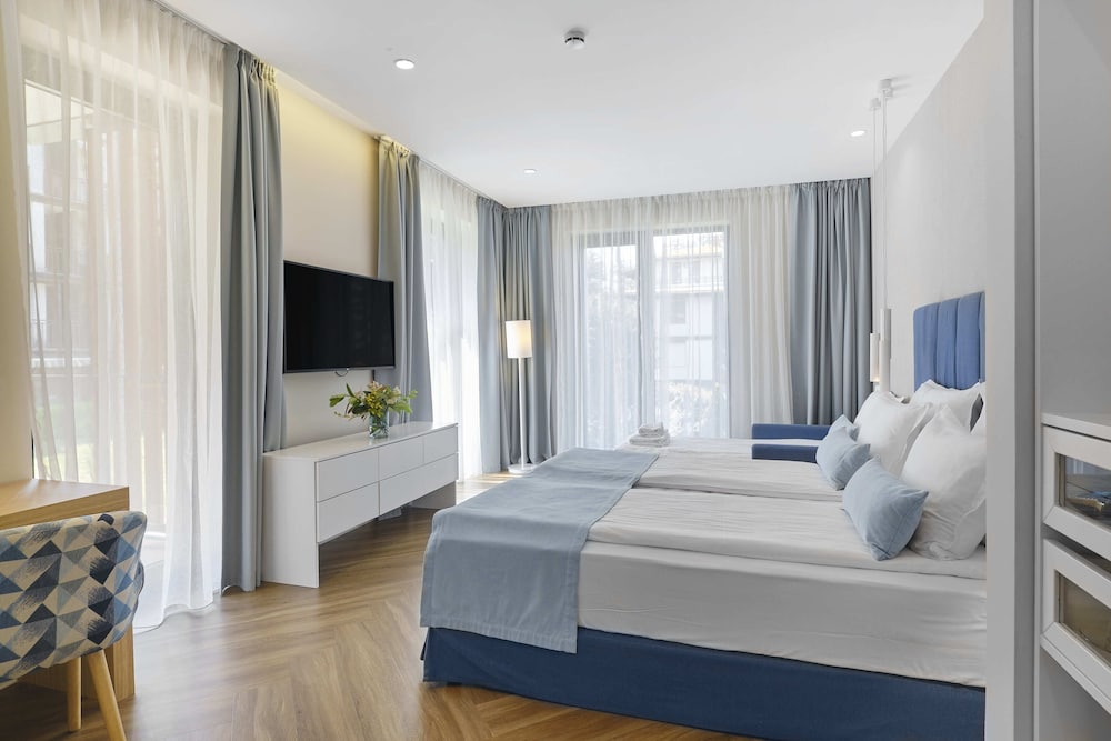 Viva Mare Beach Hotel — Hotel rooms in Sozopol, Burgas Region