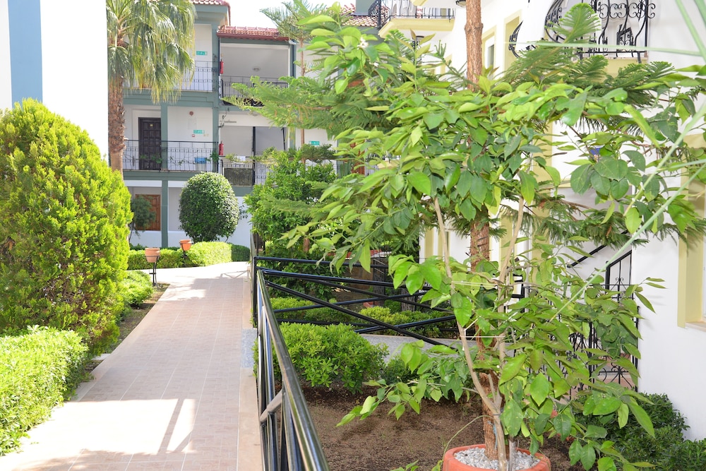 Karbel Hotel - All Inclusive — Hotel building in Fethiye, Mugla