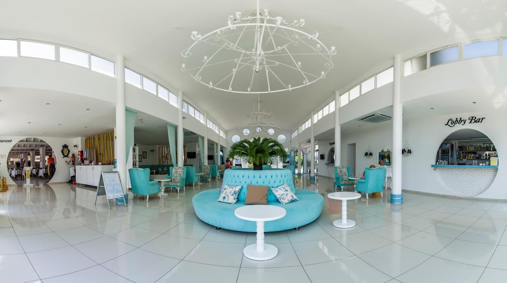 Karbel Hotel - All Inclusive — Hotel building in Fethiye, Mugla