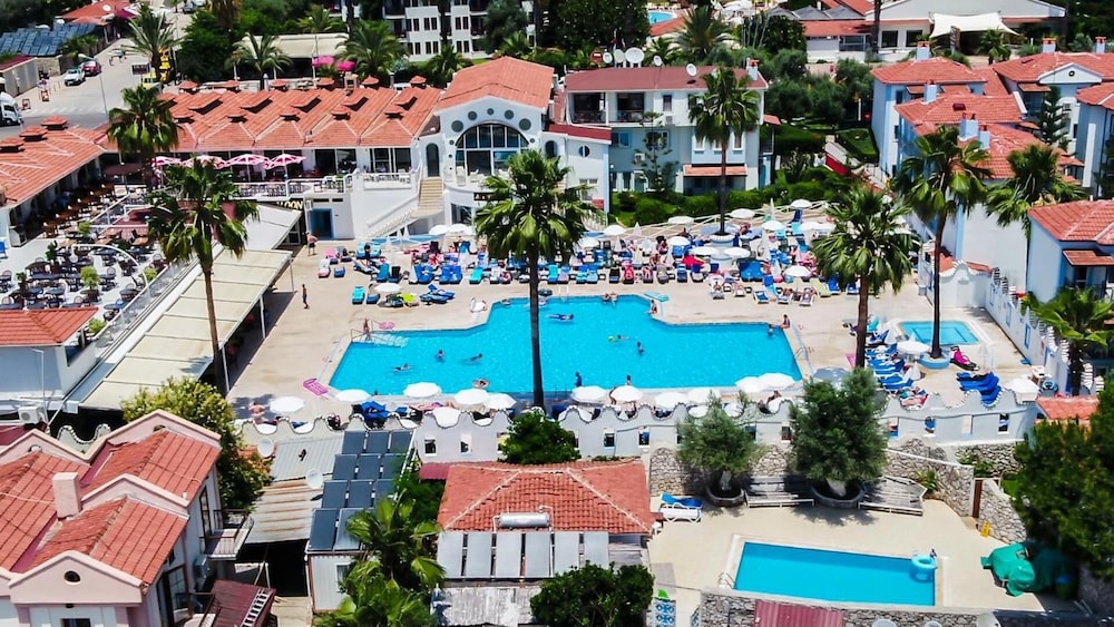 Karbel Hotel - All Inclusive — Hotel building in Fethiye, Mugla