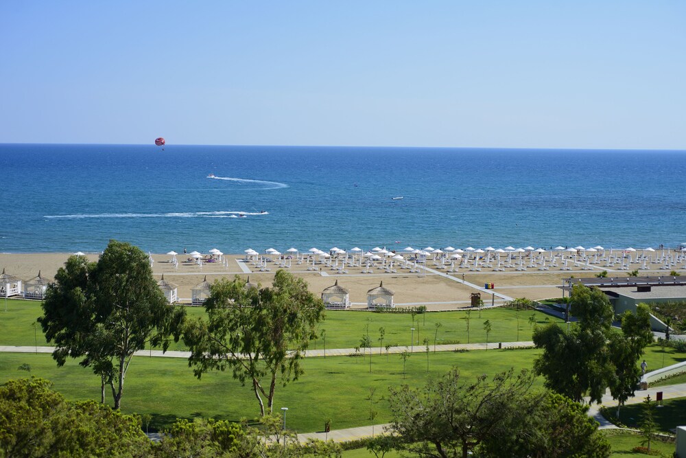 Akra Sorgun Tui Blue Sensatori - All Inclusive — Beach in Side