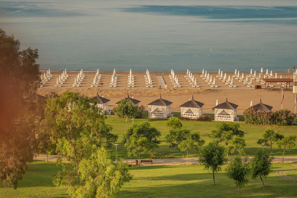 Akra Sorgun Tui Blue Sensatori - All Inclusive — Beach in Side